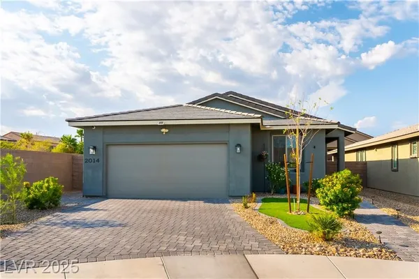 Property Slideshow image 2 of 31 | 2014 millergrove ave, North Las Vegas, NV, 89086