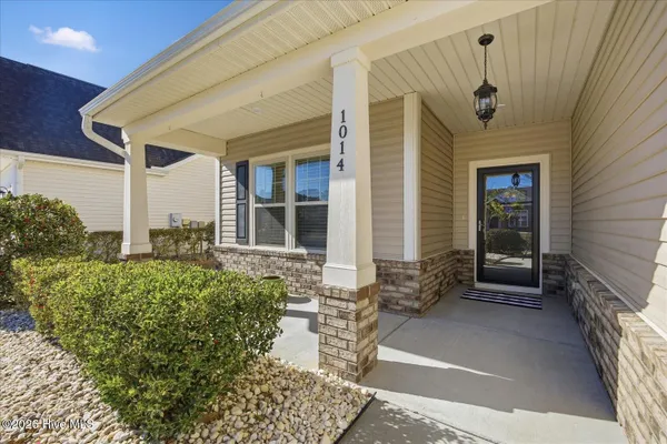 Property Slideshow image 2 of 56 | 1014 meadowlands trl, Calabash, NC, 28467