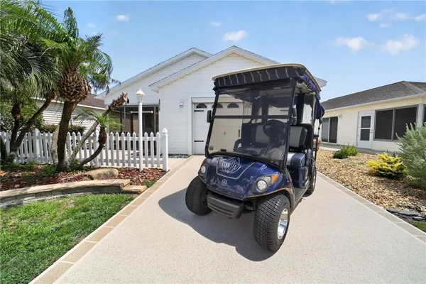 Property Slideshow image 2 of 38 | 1808 endsley ct, The Villages, FL, 32162