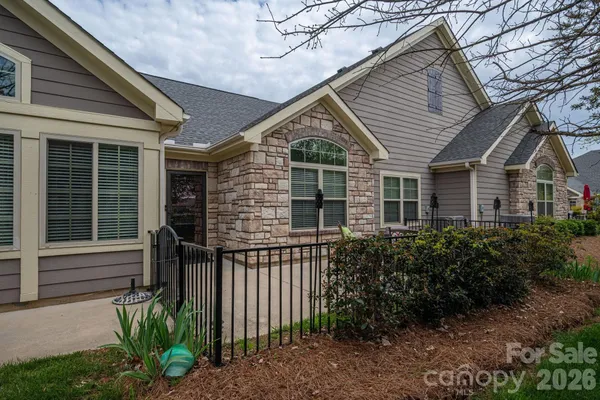 Property Slideshow image 3 of 47 | 1434 somersby cir, Gastonia, NC, 28054