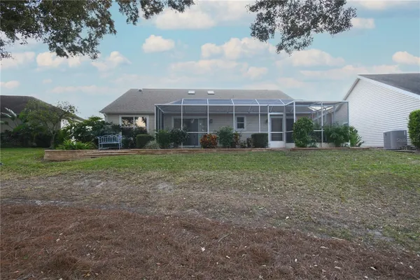 Property Slideshow image 3 of 4 | 915 ramos dr, The Villages, FL, 32159