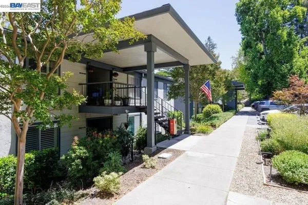 Property Slideshow image 2 of 53 | 2520 ptarmigan dr 1, Walnut Creek, CA, 94595