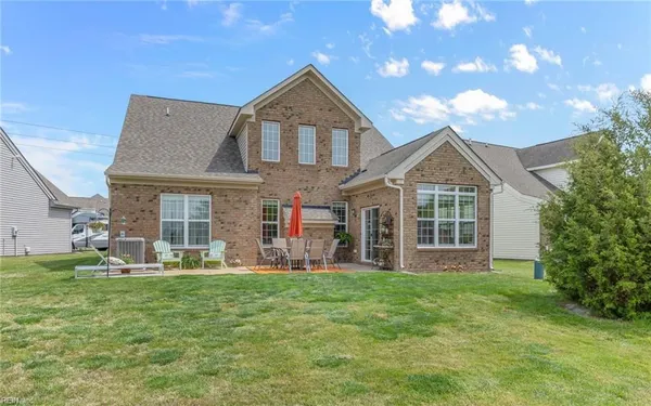 Property Slideshow image 3 of 41 | 1002 whitburn ter 373, Chesapeake, VA, 23322