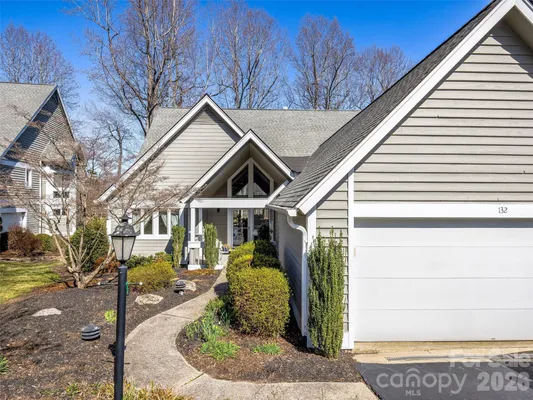 Property Slideshow image 3 of 48 | 132 overlook dr 38, Flat Rock, NC, 28731