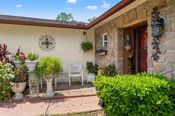 Property Slideshow image 3 of 41 | 10541 green meadow ln, Port Richey, FL, 34668
