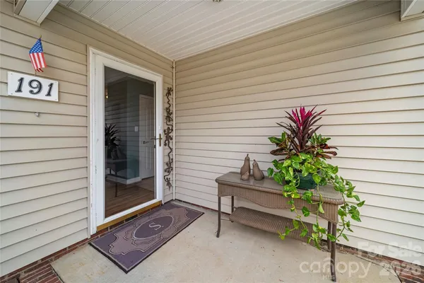 Property Slideshow image 3 of 40 | 191 oak village pkwy, Mooresville, NC, 28117