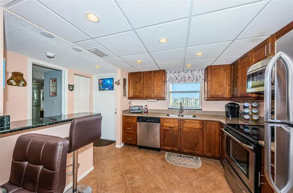 Property Slideshow image 2 of 64 | 4750 cove cir apt 605, St Petersburg, FL, 33708