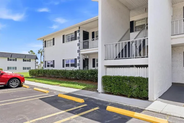 Property Slideshow image 3 of 34 | 202 46th avenue ter 404, Bradenton, FL, 34207