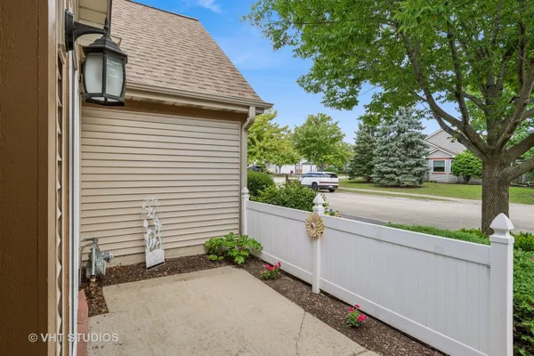 Property Slideshow image 3 of 52 | 21144 buckeye ct, Plainfield, IL, 60544