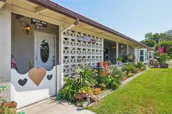 Property Slideshow image 2 of 24 | 1181 oakmont rd apt 197h, Seal Beach, CA, 90740