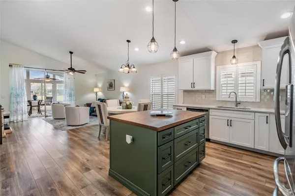 Property Slideshow image 3 of 55 | 1043 dustan pl, Trinity, FL, 34655