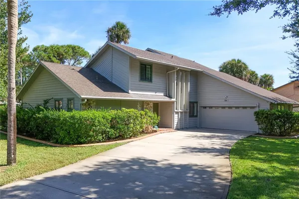 Property Slideshow image 2 of 52 | 100 bittern ct, Daytona Beach, FL, 32119