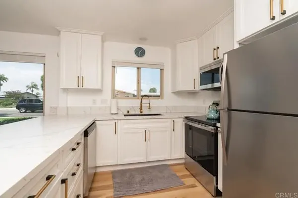 Property Slideshow image 2 of 28 | 1025 plover way, Oceanside, CA, 92057