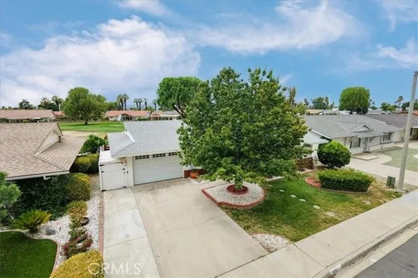 Property Slideshow image 3 of 50 | 451 olympia way, Hemet, CA, 92543