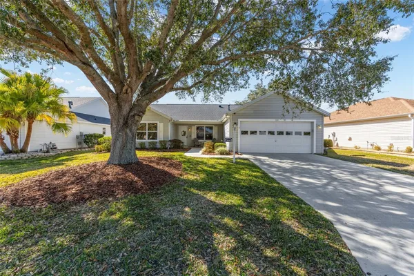 Property Slideshow image 2 of 57 | 8337 se 176th lawson loop, The Villages, FL, 32162