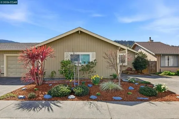 Property Slideshow image 2 of 37 | 6538 stonecroft ter, Santa Rosa, CA, 95409