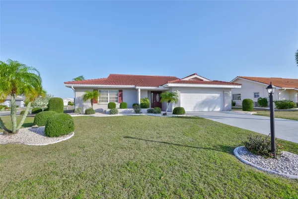 Property Slideshow image 2 of 37 | 1809 granville ln, Sun City Center, FL, 33573