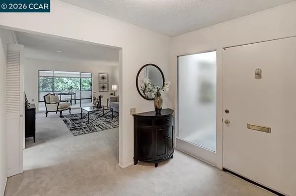 Property Slideshow image 3 of 51 | 1150 canyonwood ct 1, Walnut Creek, CA, 94595