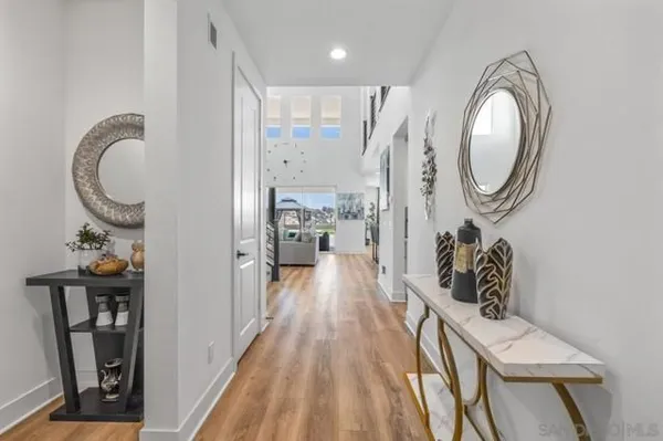 Property Slideshow image 3 of 75 | 2366 calle grandon, Chula Vista, CA, 91913