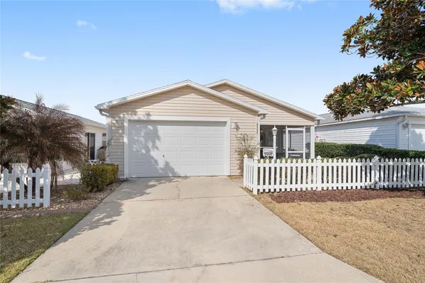 Property Slideshow image 3 of 36 | 2351 pine ridge st, The Villages, FL, 32162