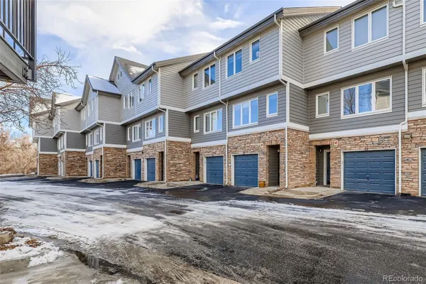 Property Slideshow image 2 of 21 | 2943 w riverwalk cir j, Littleton, CO, 80123