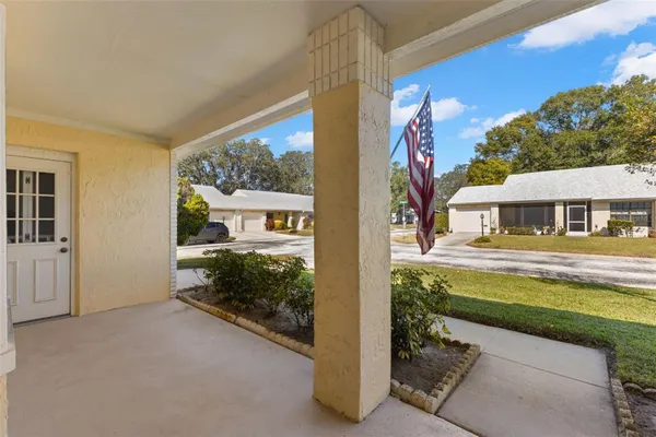 Property Slideshow image 3 of 43 | 9451 rockbridge cir, New Port Richey, FL, 34655