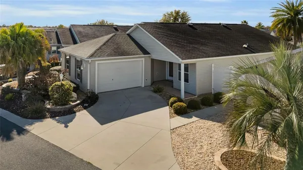 Property Slideshow image 2 of 37 | 1998 jonquil pl, The Villages, FL, 32162