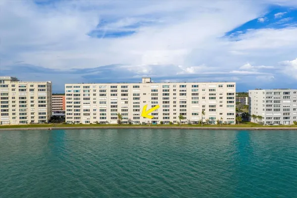 Property Slideshow image 2 of 39 | 5980 shore blvd 207, Gulfport, FL, 33707