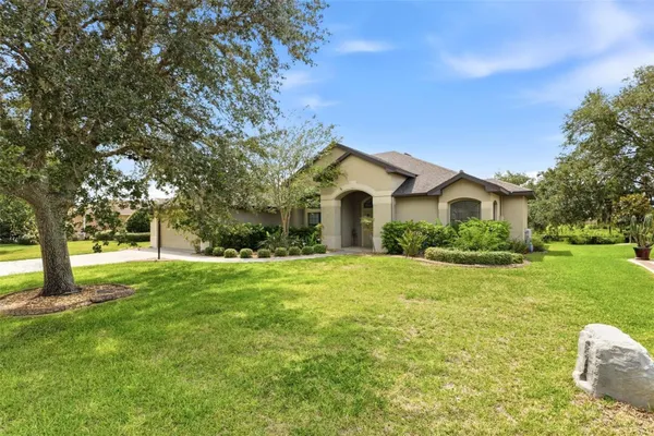 Property Slideshow image 2 of 49 | 27127 stoney brook dr, Leesburg, FL, 34748