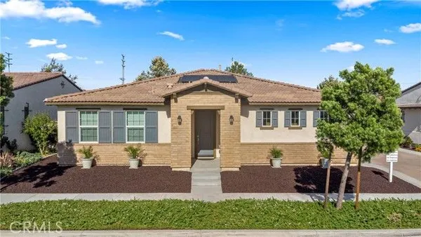 Property Slideshow image 2 of 37 | 4637 s estrella privado, Ontario, CA, 91761