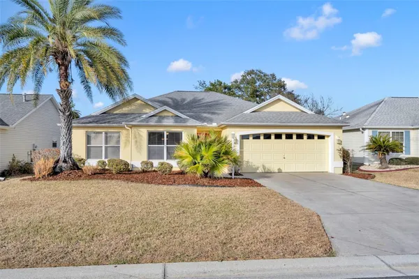 Property Slideshow image 2 of 41 | 2713 castillo dr, The Villages, FL, 32162