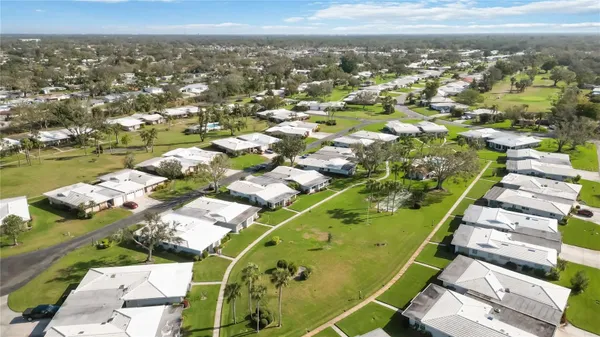 Property Slideshow image 3 of 66 | 3220 southfield ln 810, Sarasota, FL, 34239