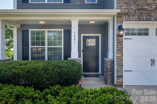 Property Slideshow image 3 of 48 | 5401 casper dr, Charlotte, NC, 28214