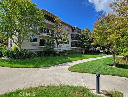 Property Slideshow image 3 of 32 | 2369 via mariposa e 1-d, Laguna Woods, CA, 92637