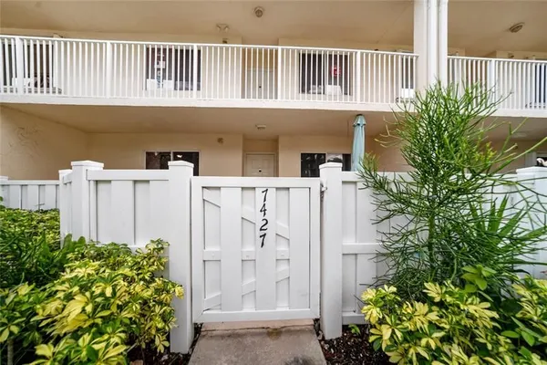 Property Slideshow image 2 of 35 | 7427 n devon dr 108, Tamarac, FL, 33321