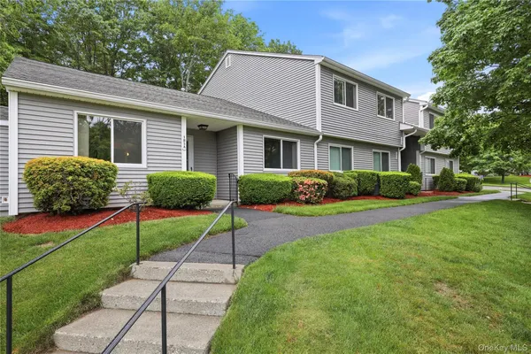 Property Slideshow image 2 of 37 | 185 long hill dr a, Yorktown, NY, 10598