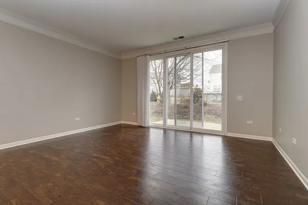 Property Slideshow image 3 of 22 | , Shorewood, IL, 60404