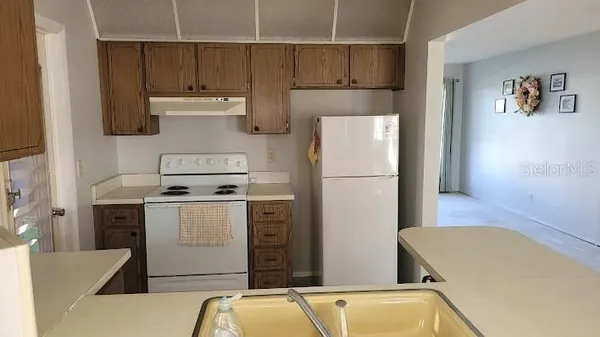 Property Slideshow image 3 of 22 | 3400 98th ter, Pinellas Park, FL, 33782