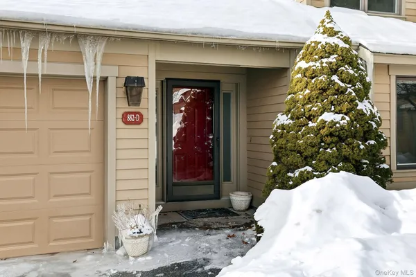 Property Slideshow image 3 of 45 | 882 heritage hls d, Somers, NY, 10589