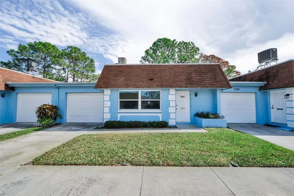 Property Slideshow image 2 of 38 | 8315 burgundy dr 8315, Pinellas Park, FL, 33781