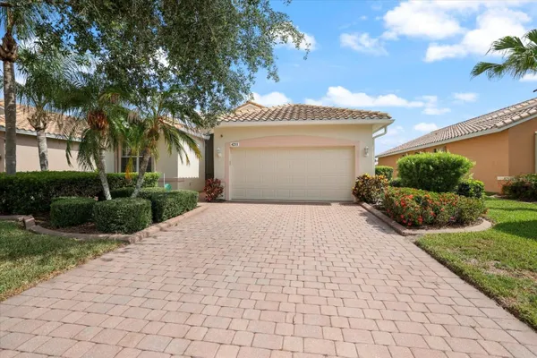 Property Slideshow image 2 of 64 | 4211 64th ave, Sarasota, FL, 34243