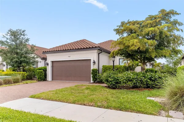 Property Slideshow image 2 of 37 | 5362 cicerone st, Sarasota, FL, 34238