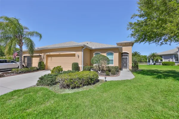 Property Slideshow image 2 of 56 | 2423 richmond greens ct, Sun City Center, FL, 33573