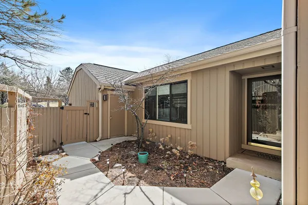 Property Slideshow image 2 of 59 | 814 oak hill rd, Lake Barrington, IL, 60010