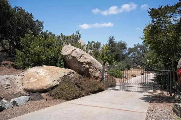 Property Slideshow image 2 of 60 | 9522 sage hill way, Escondido, CA, 92026