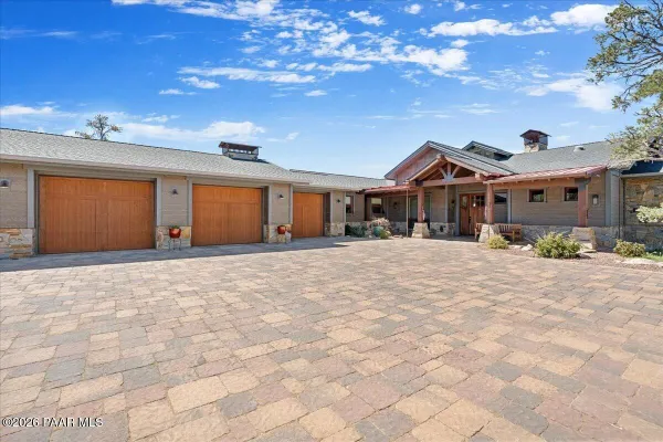 Property Slideshow image 3 of 32 | 11975 w six shooter rd r, Prescott, AZ, 86305