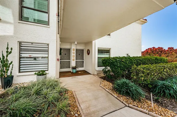 Property Slideshow image 2 of 38 | 6210 sun blvd apt 108, St Petersburg, FL, 33715
