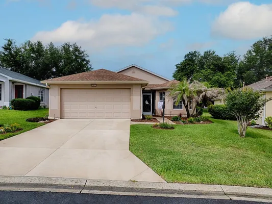 Property Slideshow image 2 of 71 | 5052 china sea dr, Tavares, FL, 32778