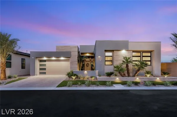 Property Slideshow image 2 of 68 | 100 tre pietre st, Henderson, NV, 89011