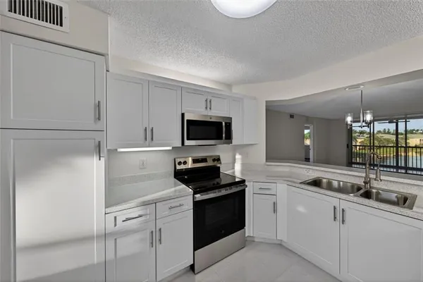 Property Slideshow image 2 of 39 | 7882 trent dr 310, Tamarac, FL, 33321